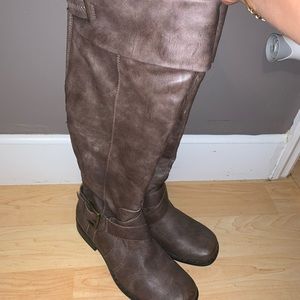 Size 9 brown tall boots
